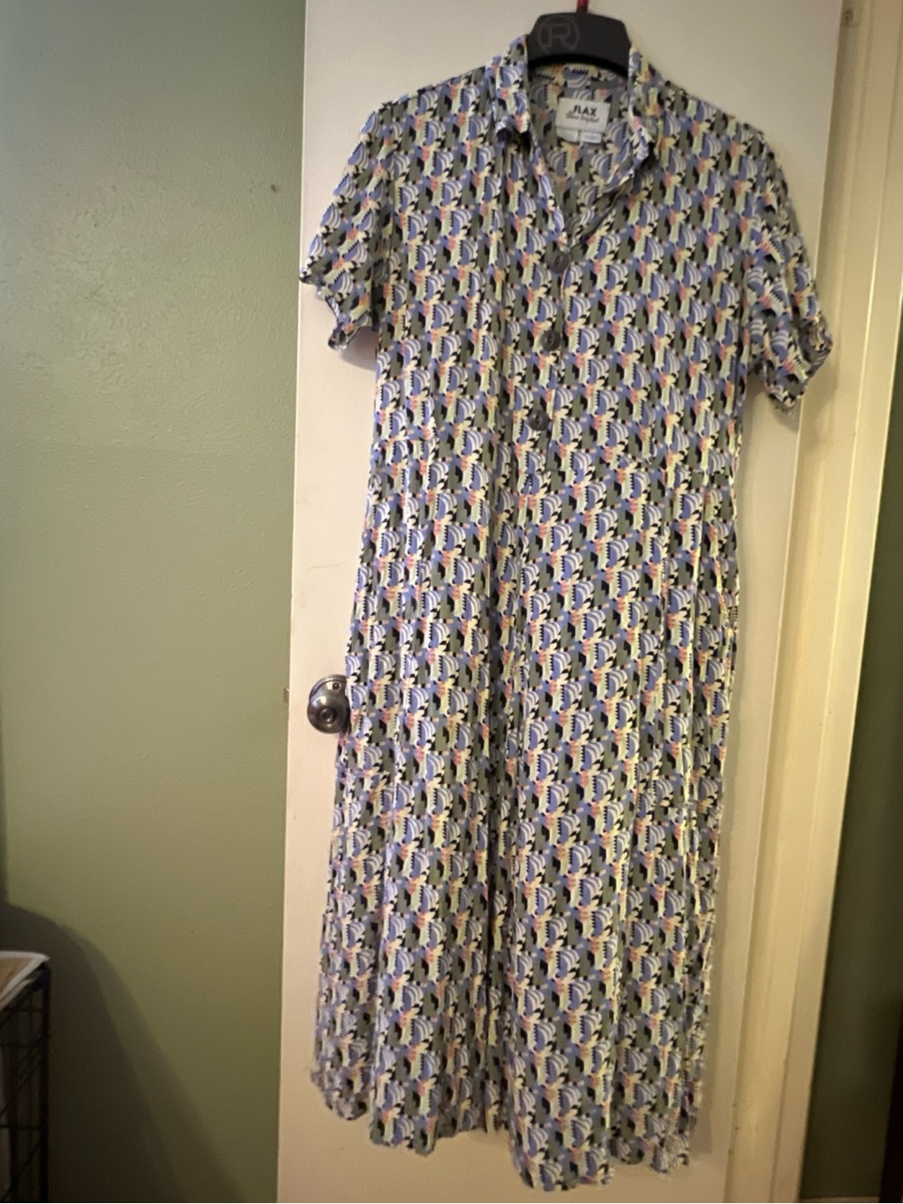 Flax 100% Rayon Multi Geometric Three Button Dress Size Medium M Pockets Comfy
